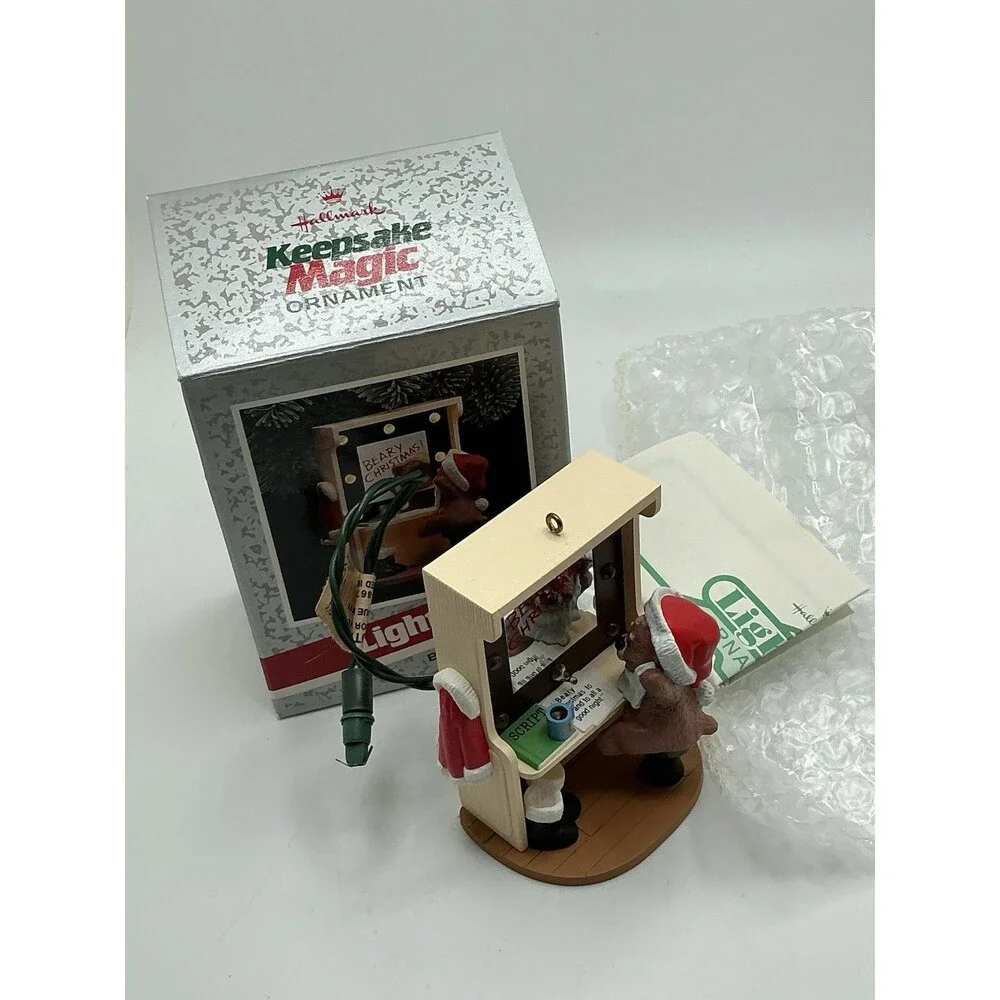 Vintage Hallmark Keepsake 1989 Ornament Magic Lighted “Backstage Bear” QLX7215U